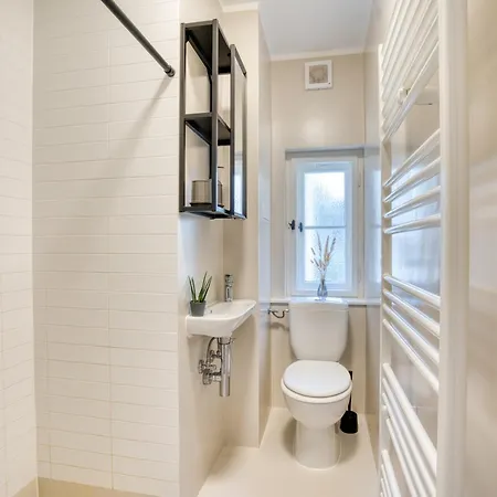 Homy I Moderner Retrocharme Wlan & Netflix