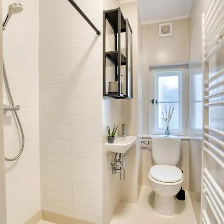 Homy I Moderner Retrocharme Wlan & Netflix Apartament