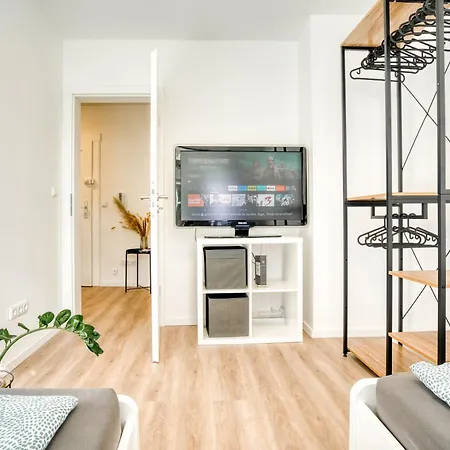 Homy I Moderner Retrocharme Wlan & Netflix Leipzig