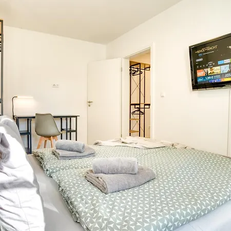 Homy I Moderner Retrocharme Wlan & Netflix * Lipsia