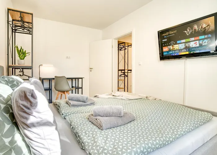 Homy I Moderner Retrocharme Wlan & Netflix * Lipsia